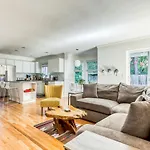 Raleigh Hills Retreat