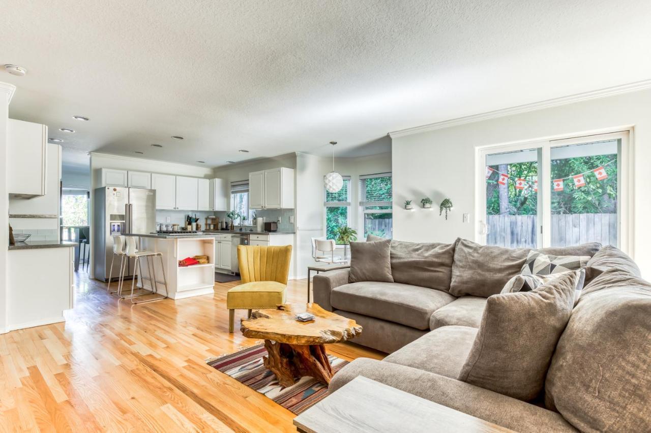 Raleigh Hills Retreat Holiday home *