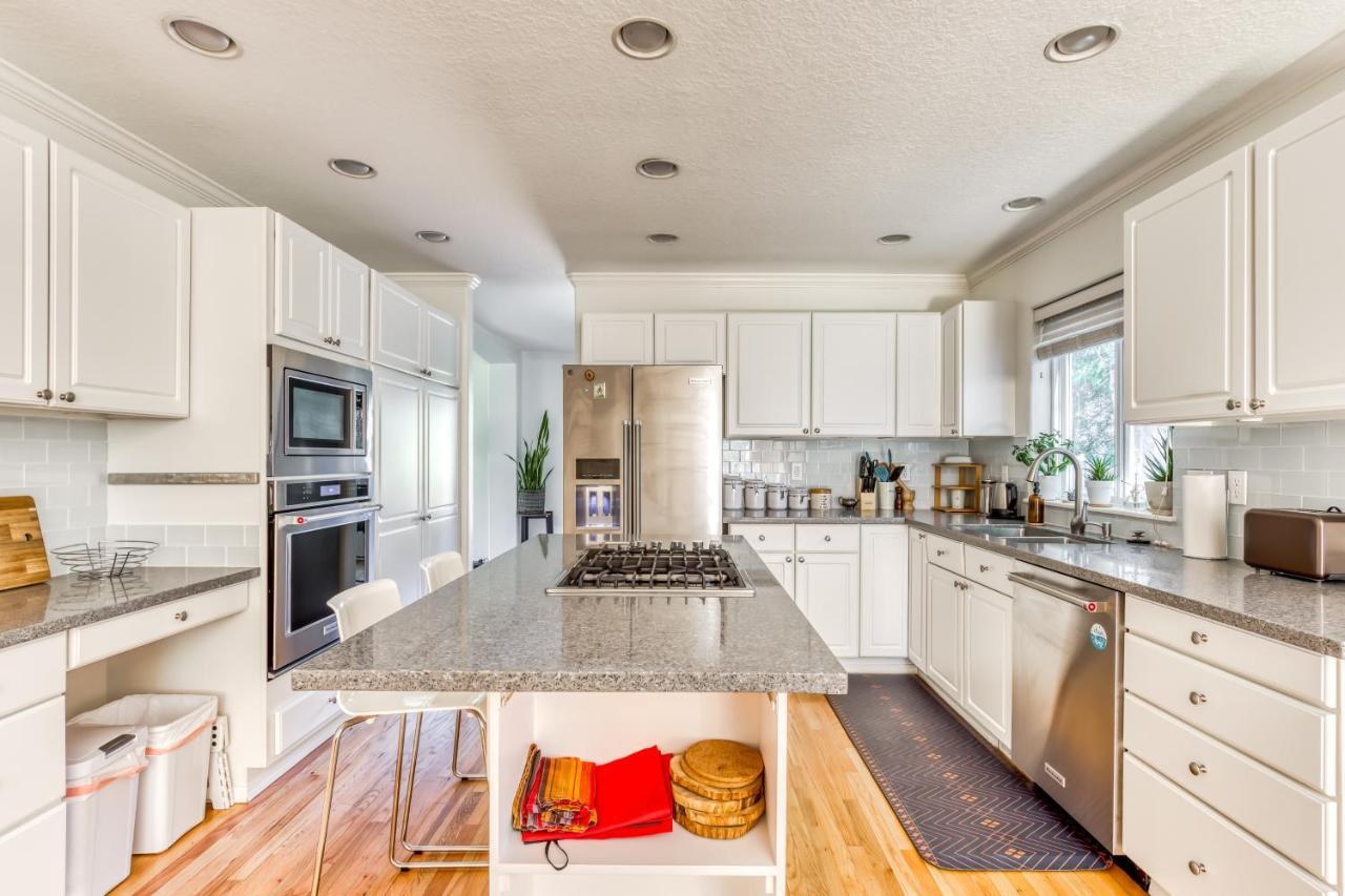 Raleigh Hills Retreat Holiday home