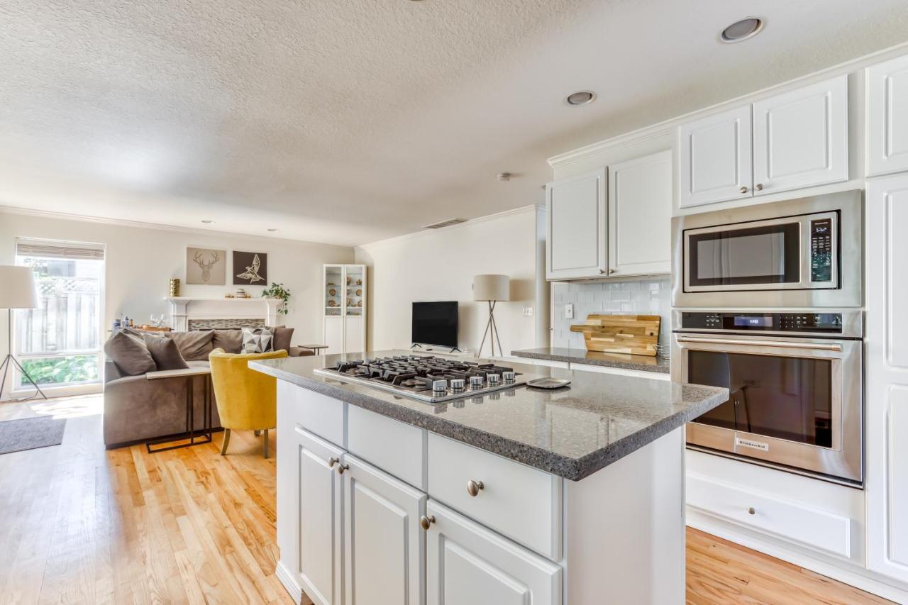 Raleigh Hills Retreat *